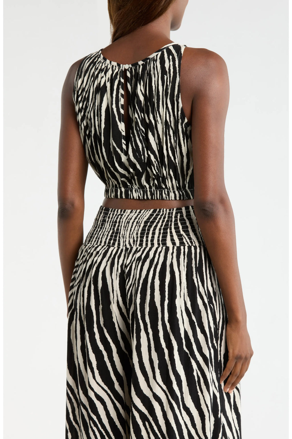 Black Zebra Crop