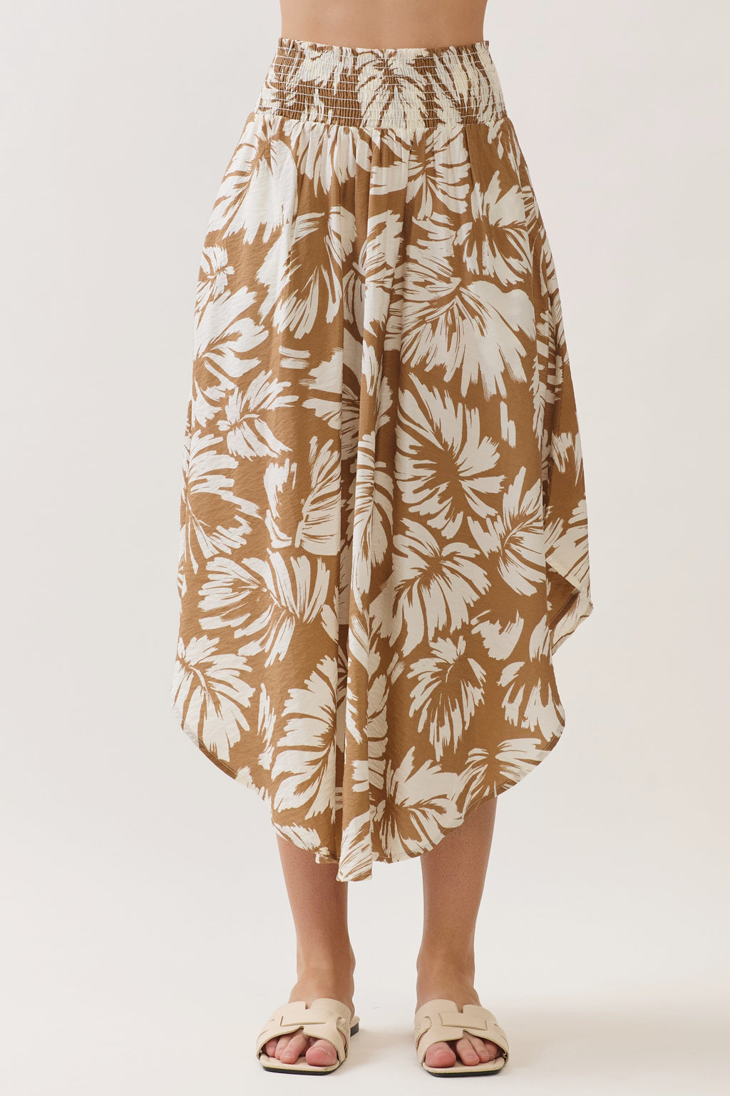 Vacay Skirt in Khaki