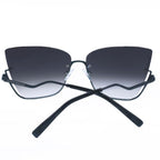 Vixen Sunglasses in Black